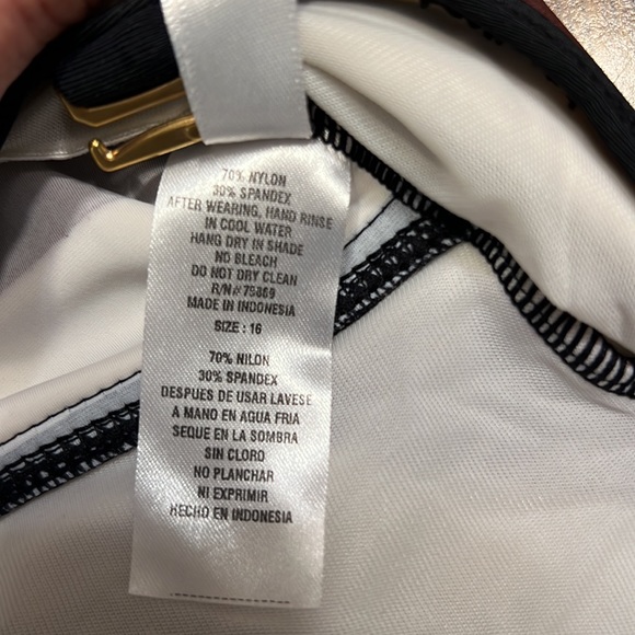 Ocean Dream Swimsuit Top Size 16 - Picture 8 of 8